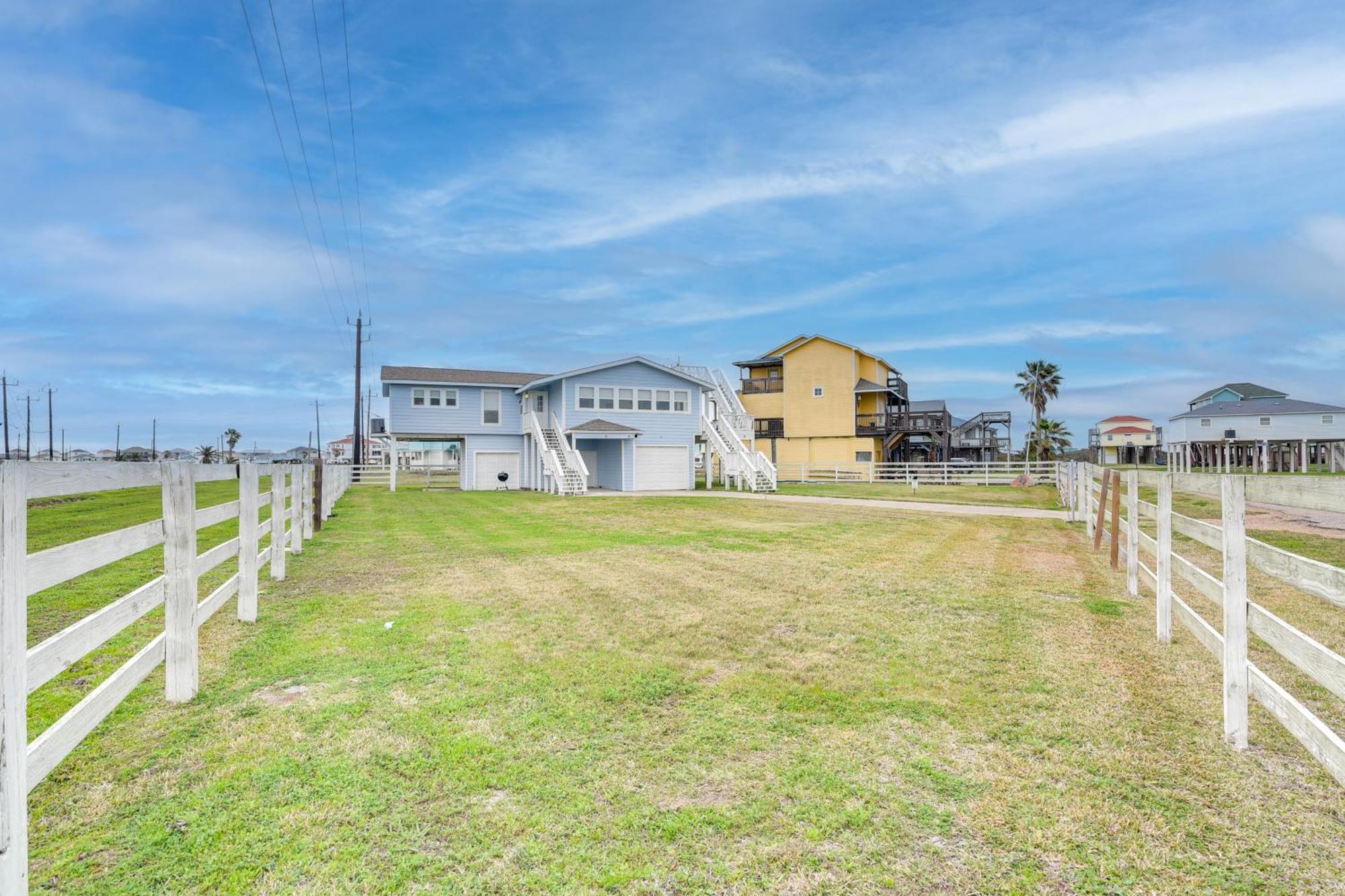 Modern Freeport Home Short Walk To Surfside Beach エクステリア 写真