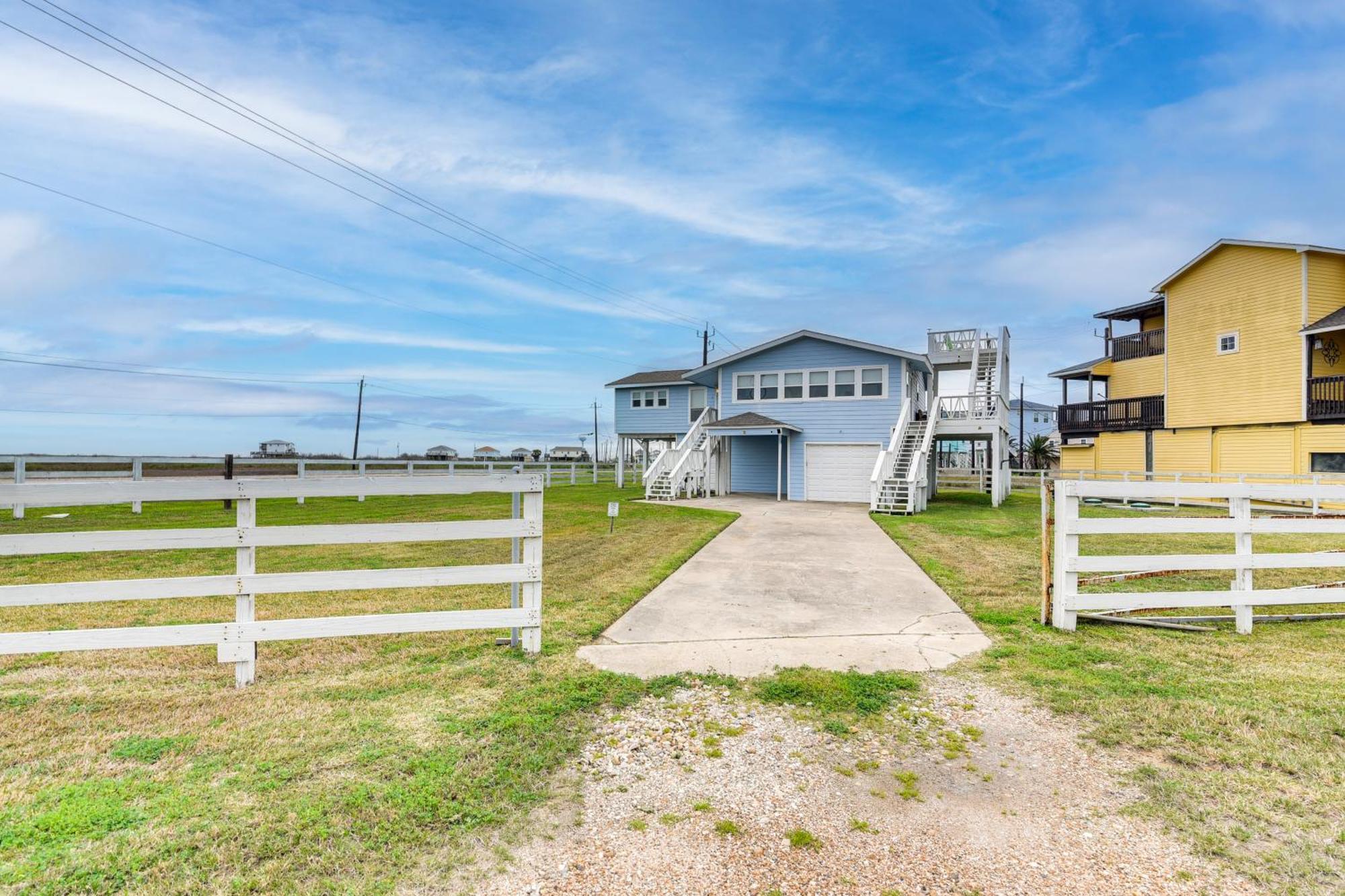 Modern Freeport Home Short Walk To Surfside Beach エクステリア 写真